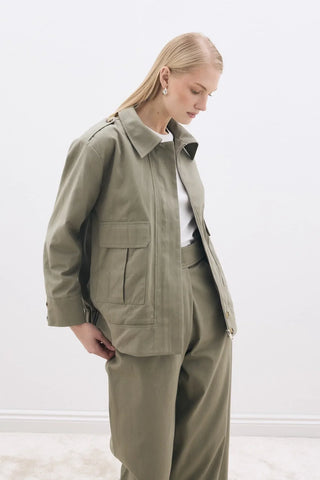 Omuz Vatkalı Fermuarlı Ceket Haki