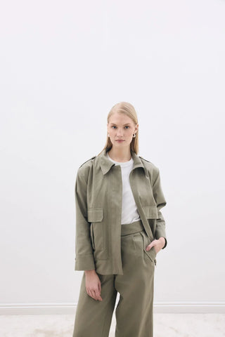 Omuz Vatkalı Fermuarlı Ceket Haki