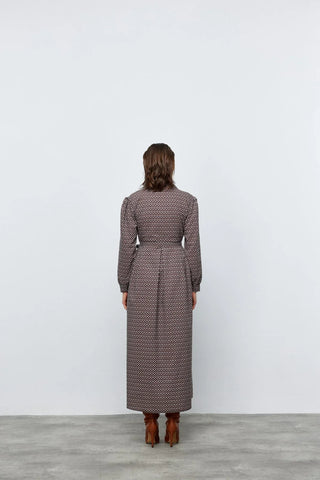 Fular Detaylı Kemerli Elbise Geometrik