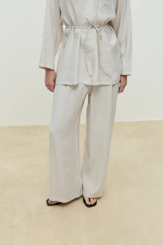 Modal Düşük Yaka Takım Taş