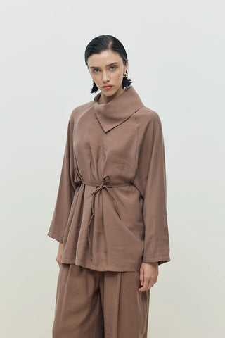 Modal Düşük Yaka Takım Kahverengi