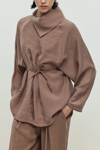 Modal Düşük Yaka Takım Kahverengi