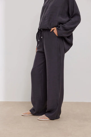 Modal Yakası Seyyar Takım Antrasit