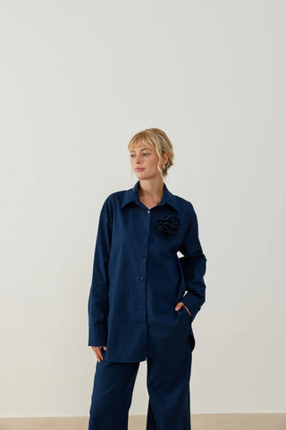 Yuti Gül Broşlu Keten Takım Lacivert