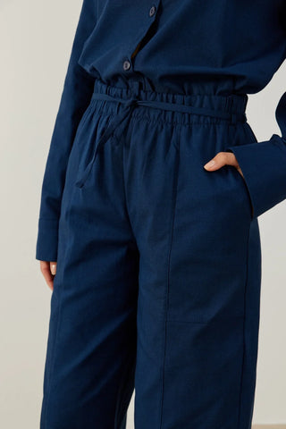 Yuti Gül Broşlu Keten Takım Lacivert