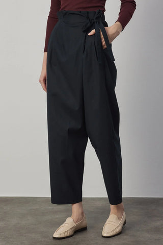 Önü Kapaklı Stil Pantolon Koyu Lacivert